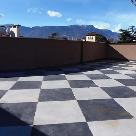 Апартаменты And Claudia Augusta *