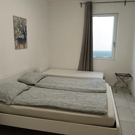 And Claudia Augusta Apartman *