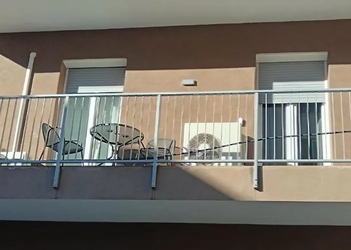 And Claudia Augusta Διαμέρισμα *